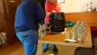 Bierzapfen geht so richtig schief - Keg tapping goes horribly wrong.