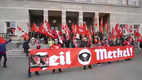 Refugees welcome! Sie bringen uns den Samen, unser Volk zu befruchten. Geil Merkel!
