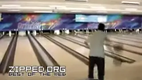 betrunkener beim bowlen